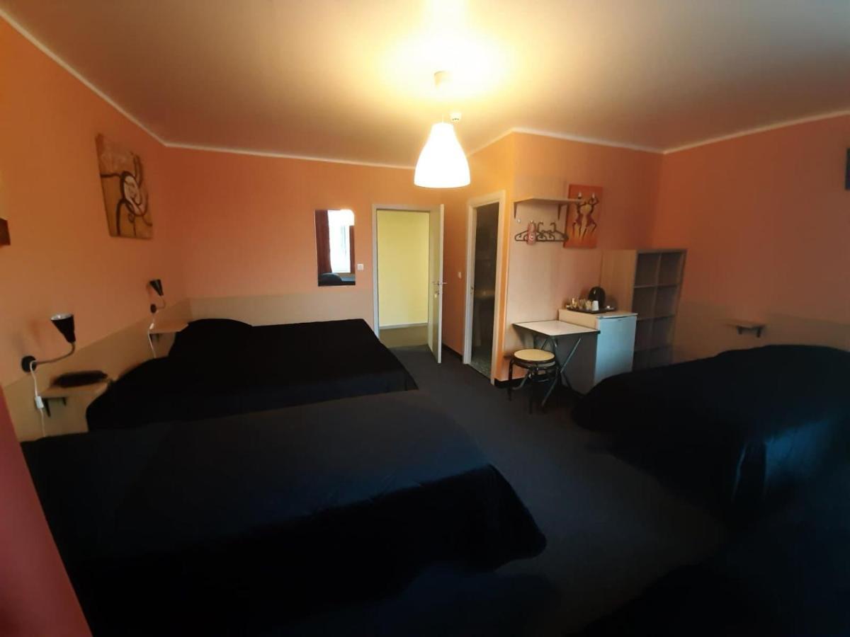 Hotel Melissa Péruwelz Esterno foto