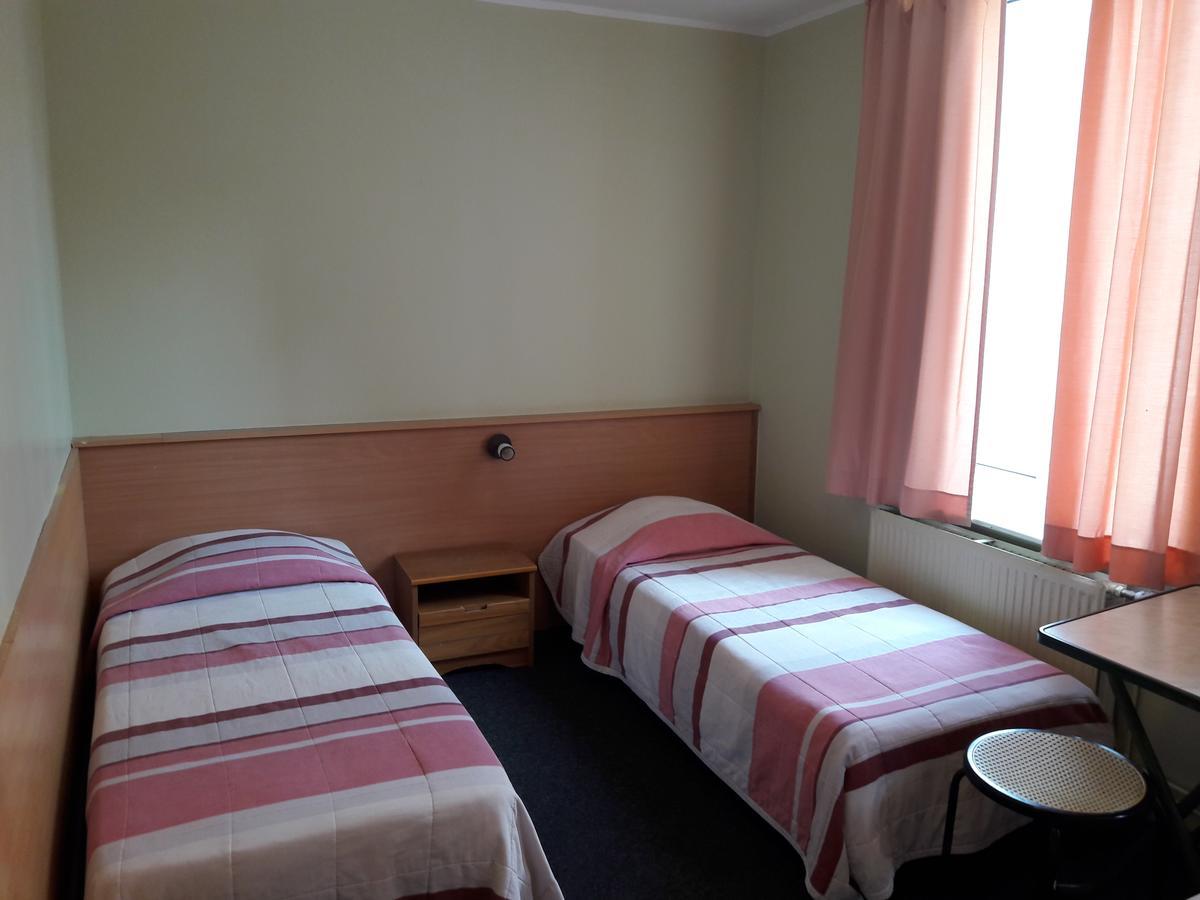 Hotel Melissa Péruwelz Esterno foto